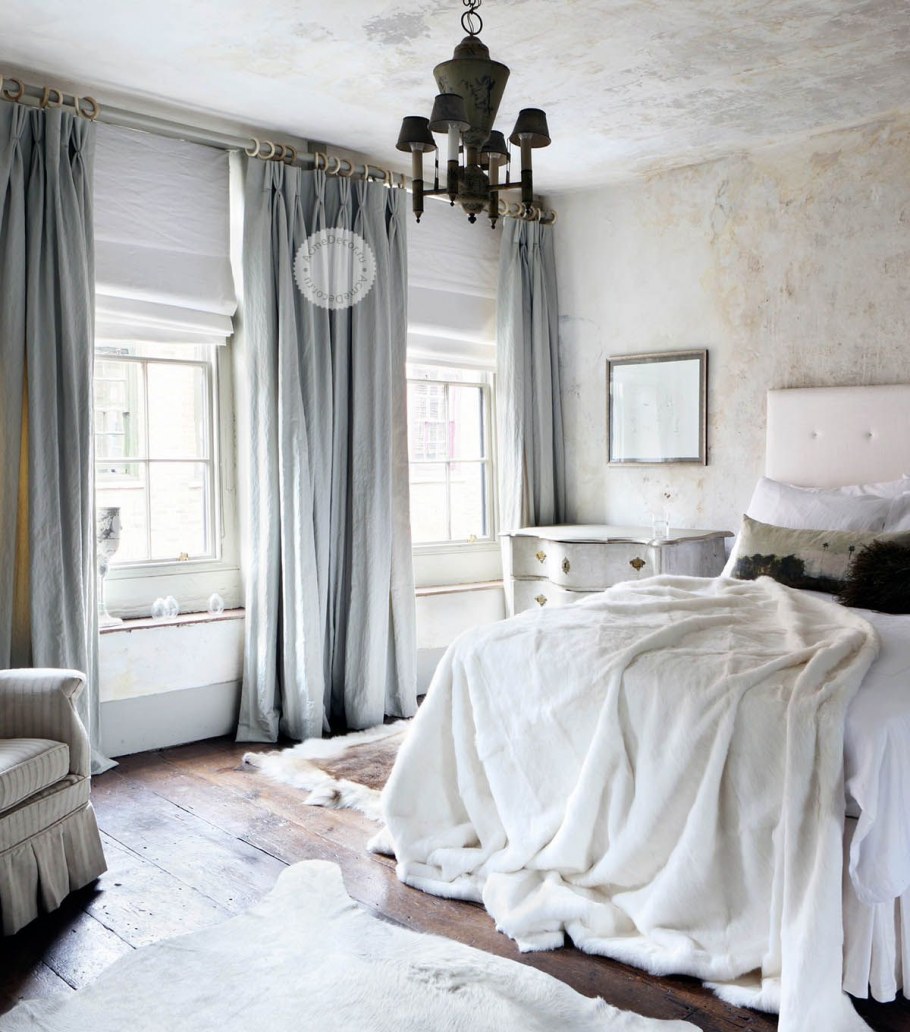 Шторы в бежевую спальню