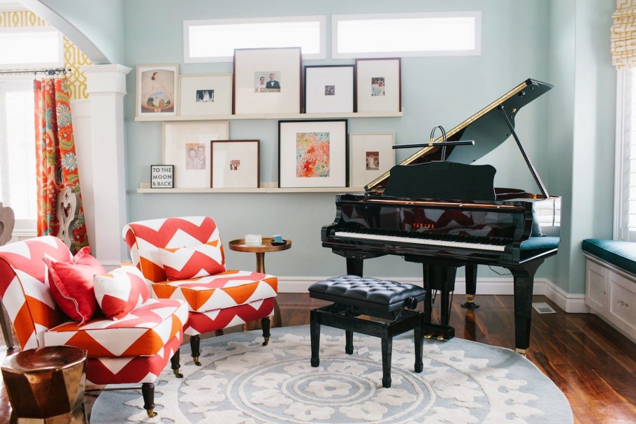 Интерьер библиотека и пианино