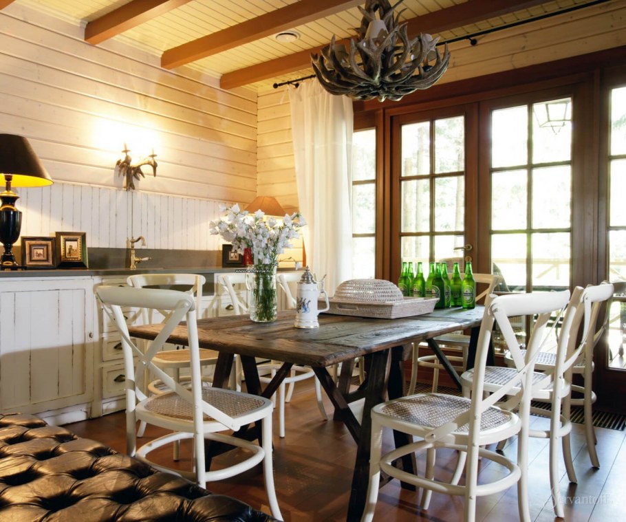 Столовая в стиле Прованс в загородном доме