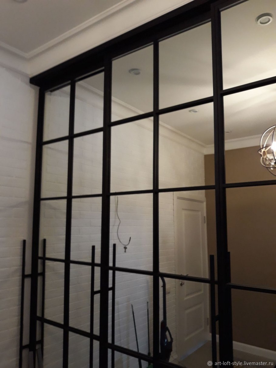 Стеклянная перегородка в гардеробную