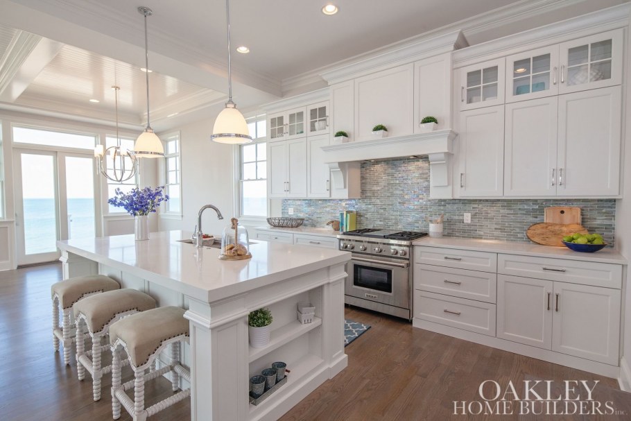 Белые кухни