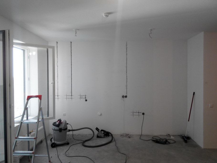 Прокладка электропроводки в студии
