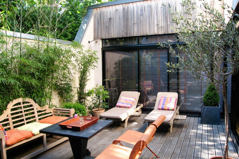 The Backyard of the House в Америке