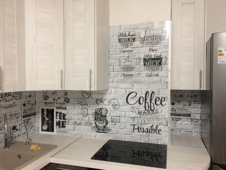 Кухни с фартуком кофейные надписи