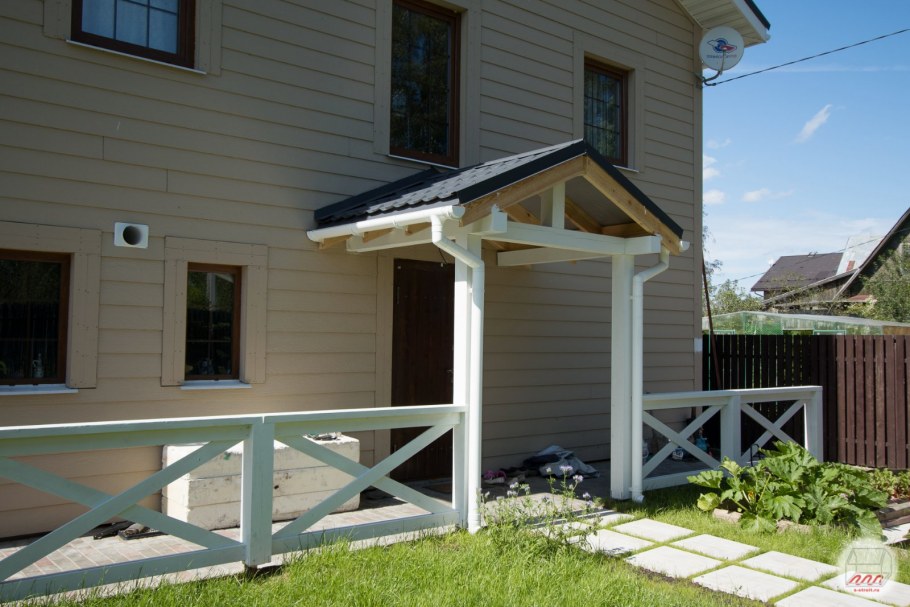 Пристройка над крыльцом