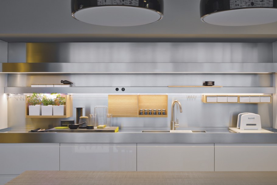 Металлический фартук для кухни