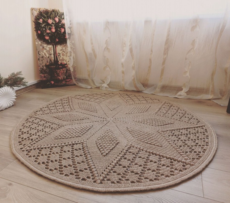 Вязаные коврики из джута