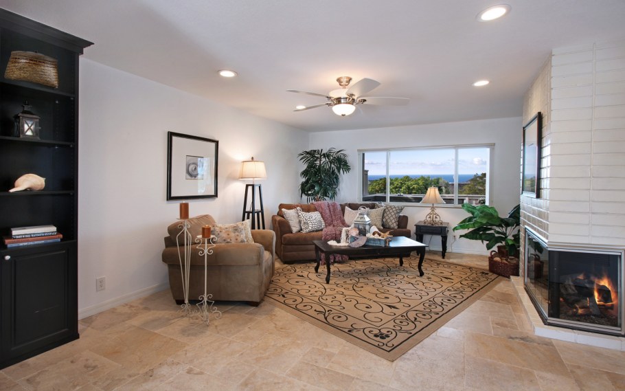 Ковер в гостиную с камином