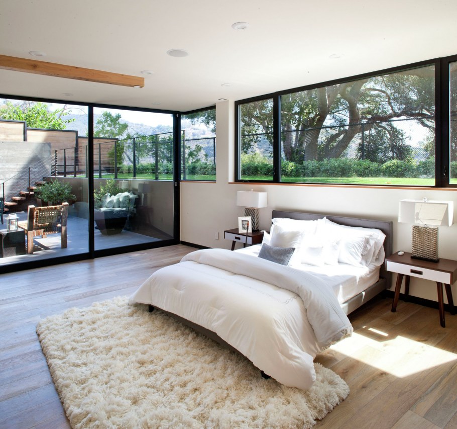 Красивый дом внутри спальня