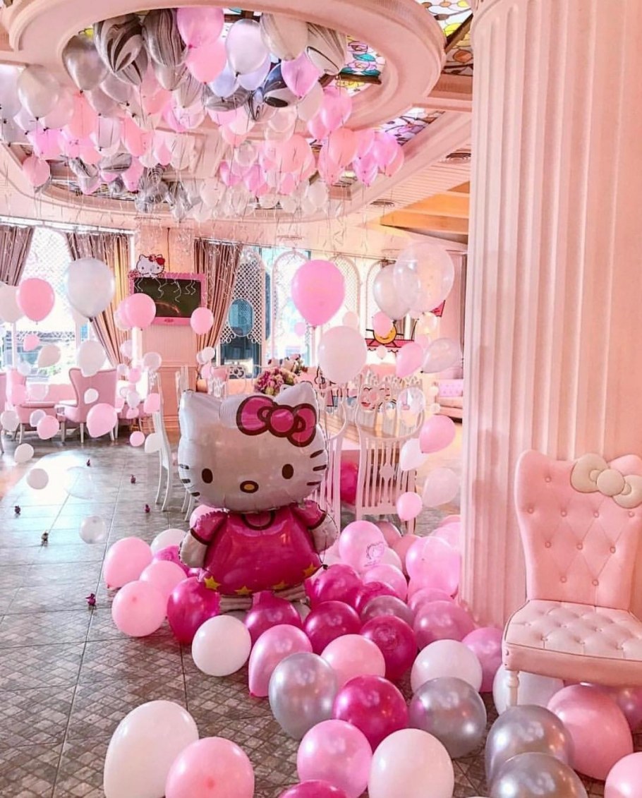 Комната с шарами