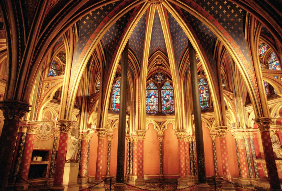 Готический собор как образ мира и воплощение синтеза искусств