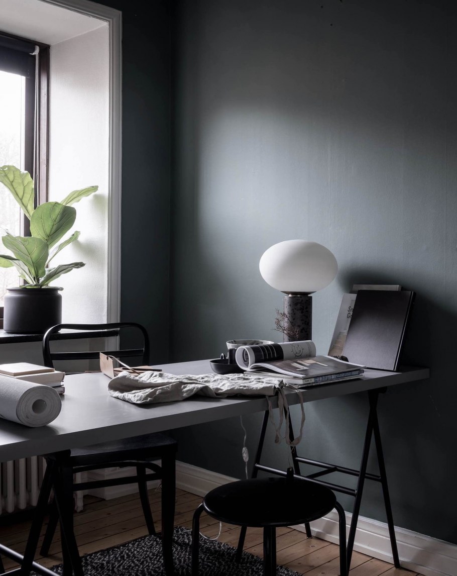 Кабинет в серых тонах