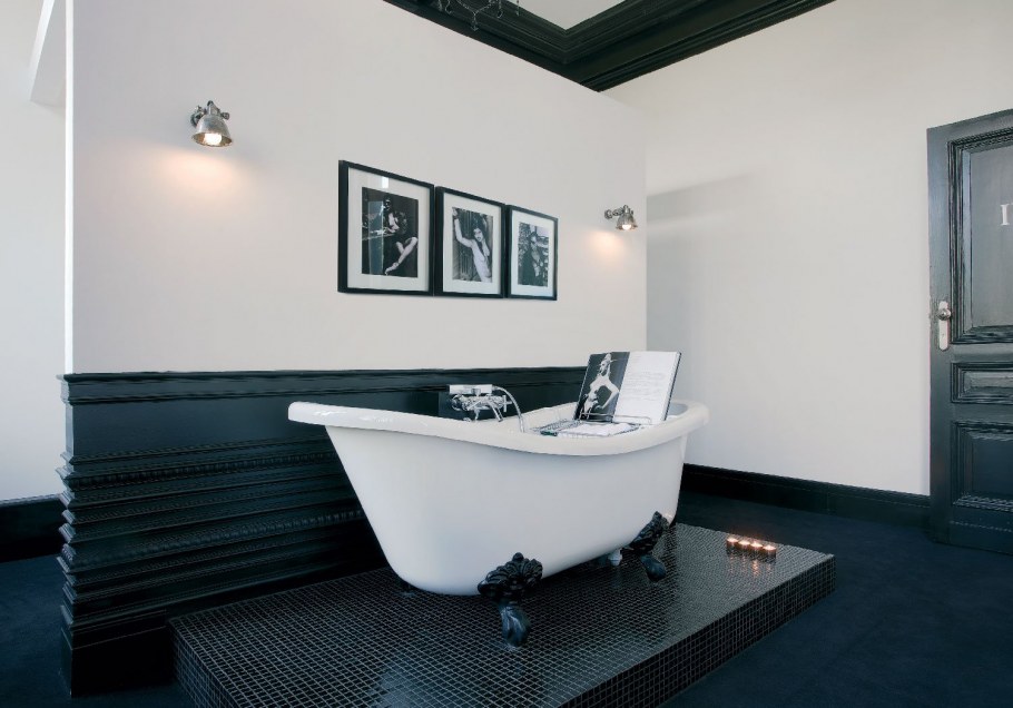 Черный плинтус в интерьере