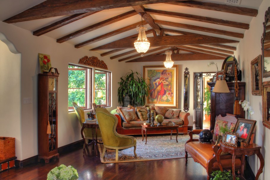 Гостиная в стиле Эклектика Минимализм и классика