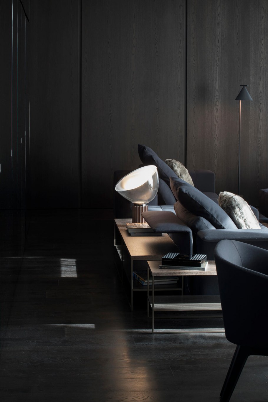 Кресло Минимализм брутализм