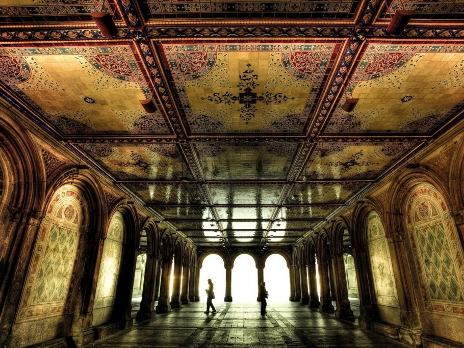 Готический потолок