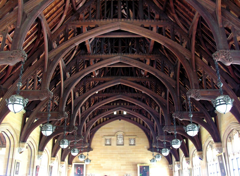 Сводчатый потолок Готика