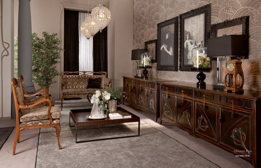 Гостиная в классическом стиле с темной мебелью
