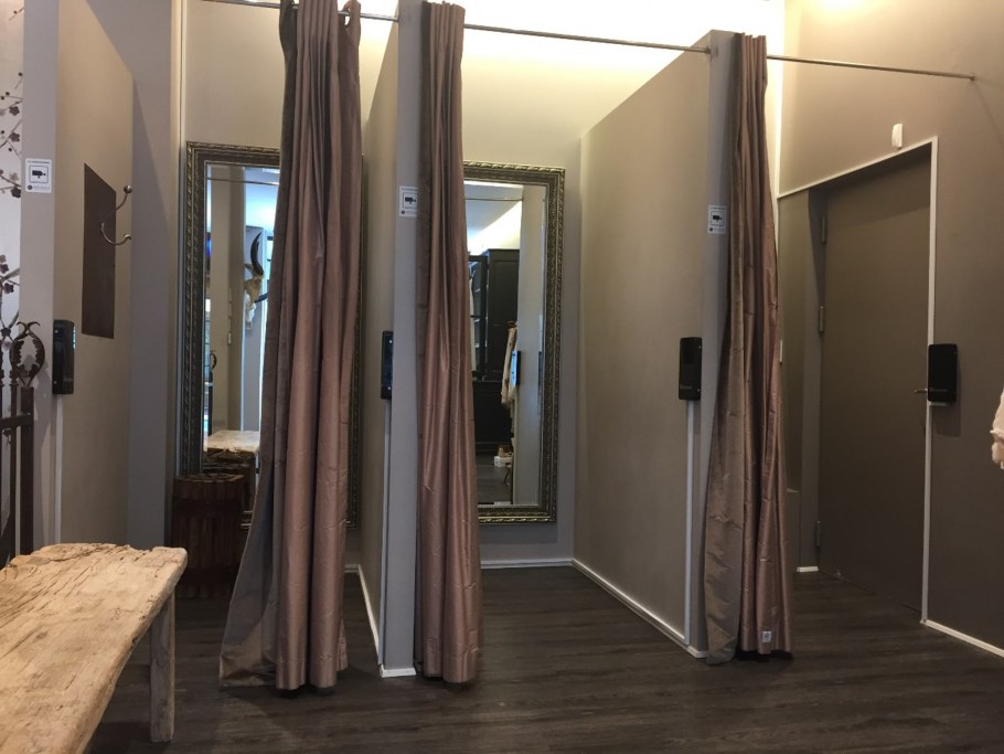 Примерочные кабины