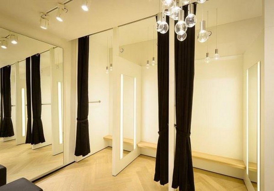 Светильник для примерочной