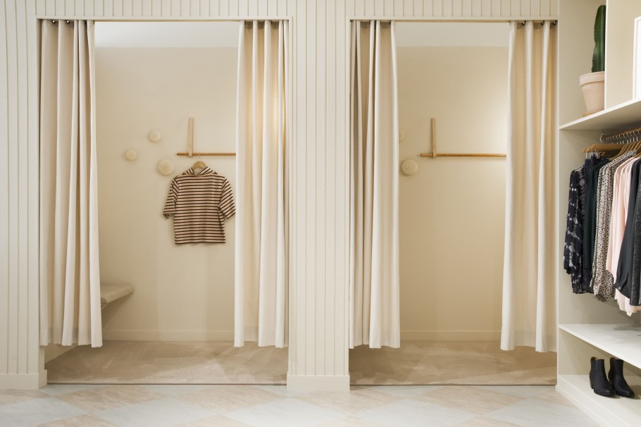 Примерочные в магазинах одежды