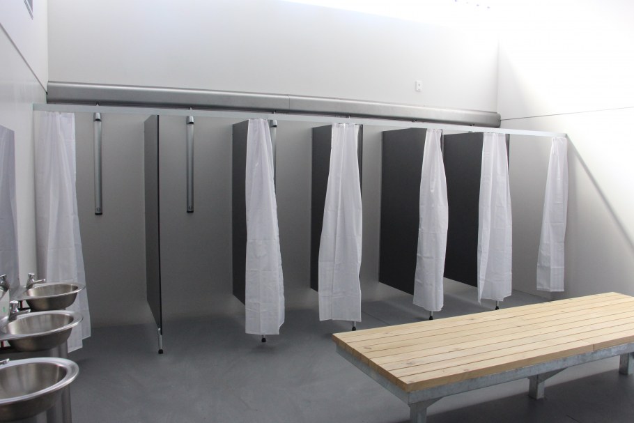 Большая примерочная комната