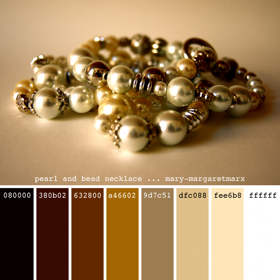 Сочетание голубого и золотого