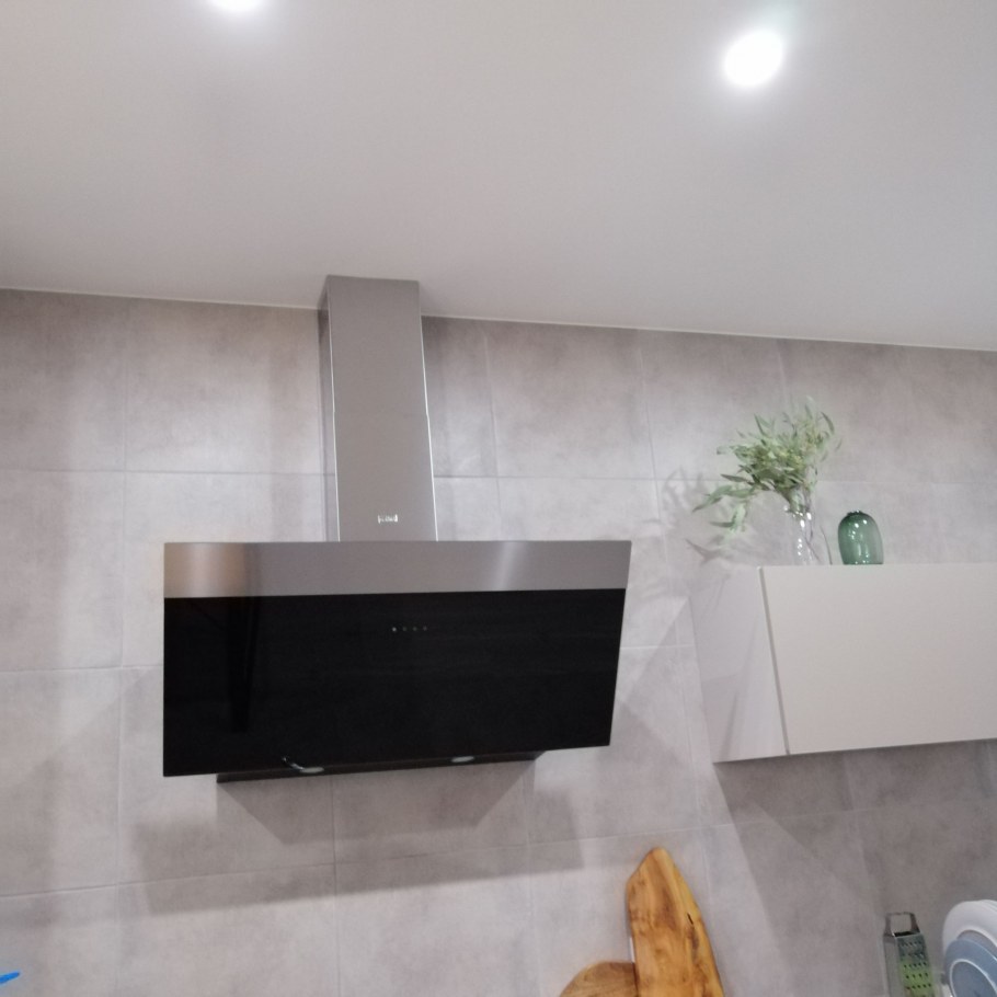 Вытяжка Krona Kristen 900 Black/inox s