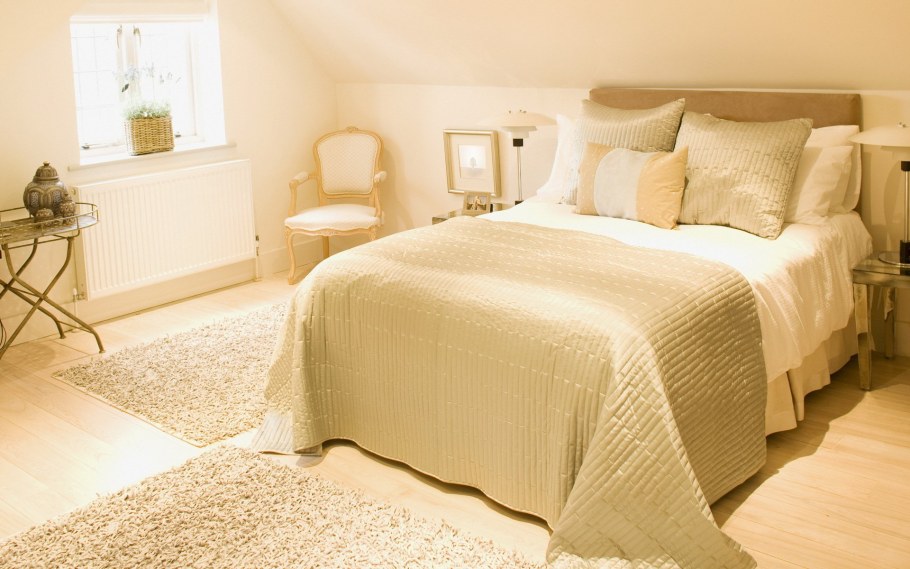 Комната в кремовых тонах