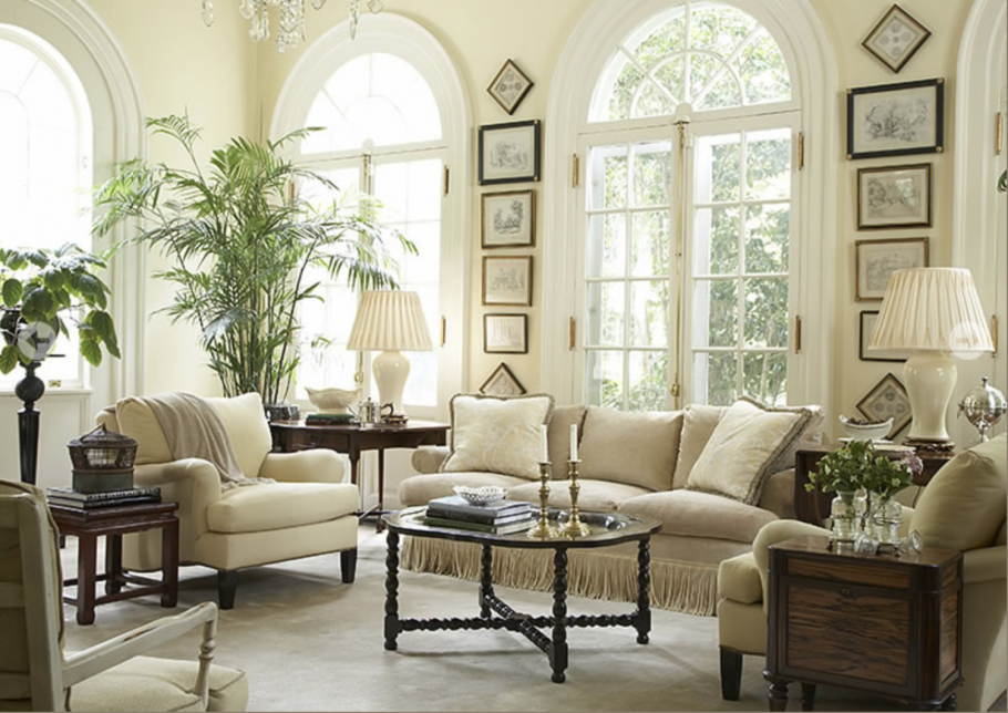 Гостиная в кремовом цвете