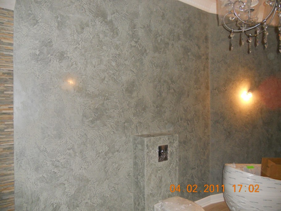 Штукатурка Гротто в интерьере гостиной