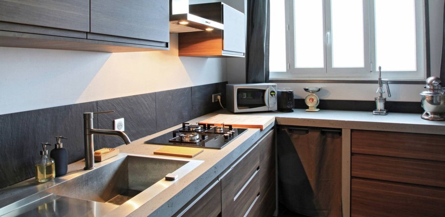 Кухня бетон с деревянной столешницей