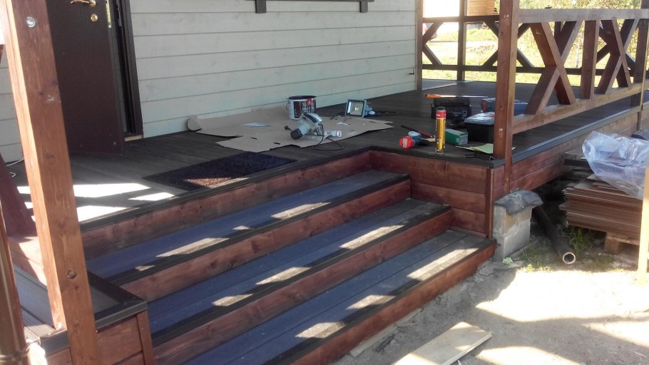 Деревянный настил на террасе