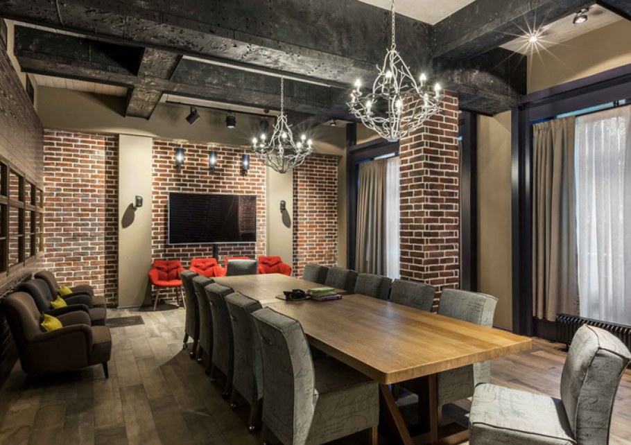 Офисное помещение в стиле лофт