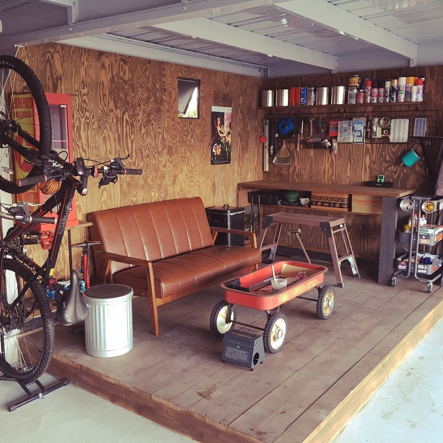 Гараж с комнатой