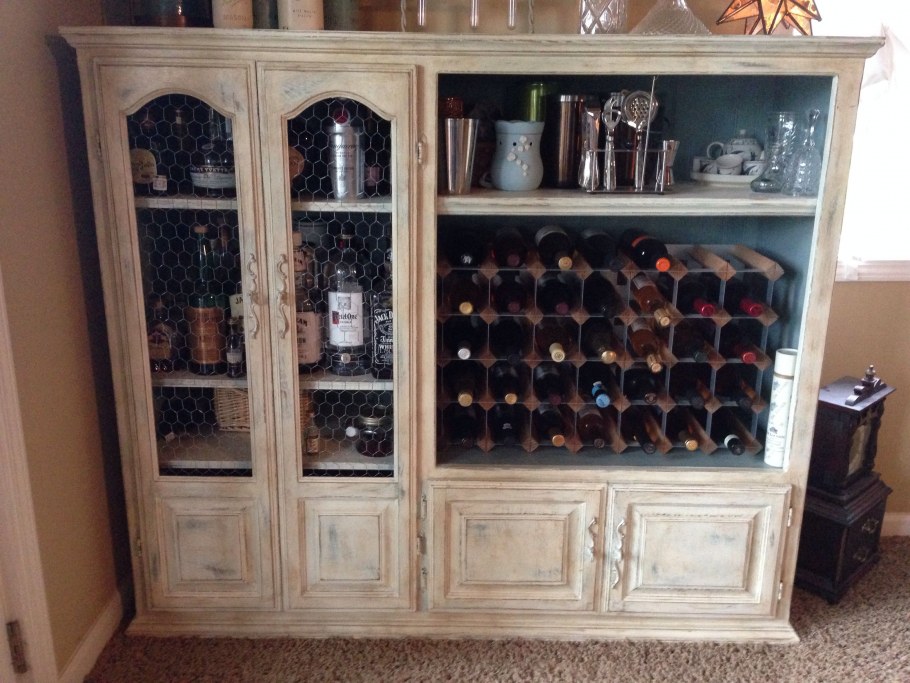 Обклеить старую стенку