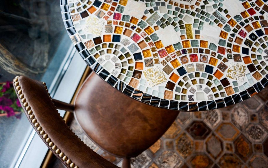 Мозаичный столик