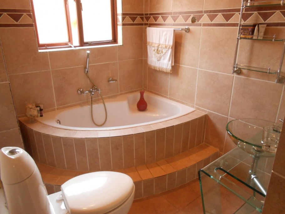 Дешевый вариант обставить ванную с ремонтом.