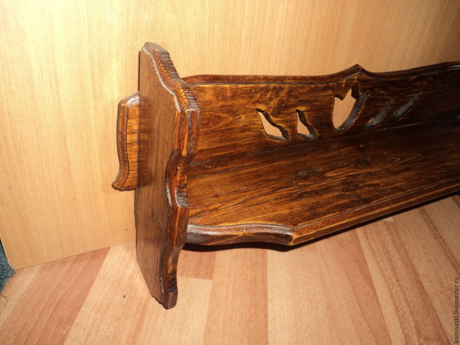 Полки из дерева