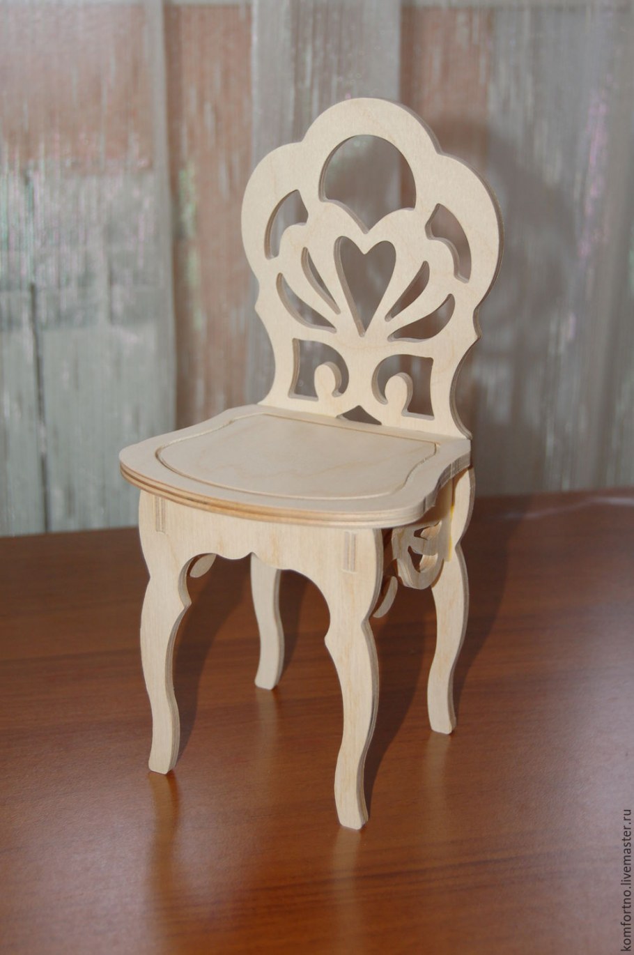 Резные стулья из фанеры