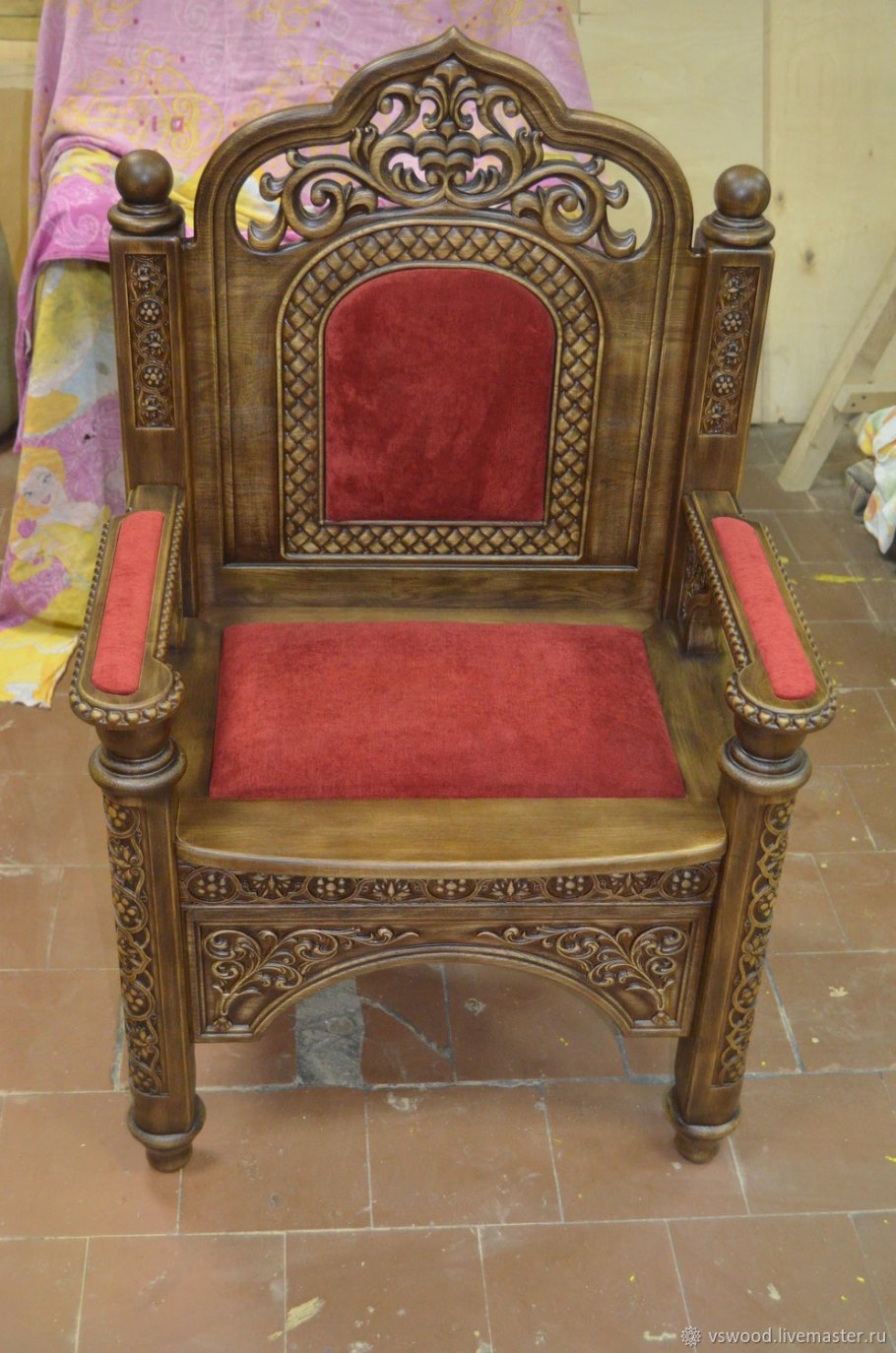 Трон ярла стул резьба