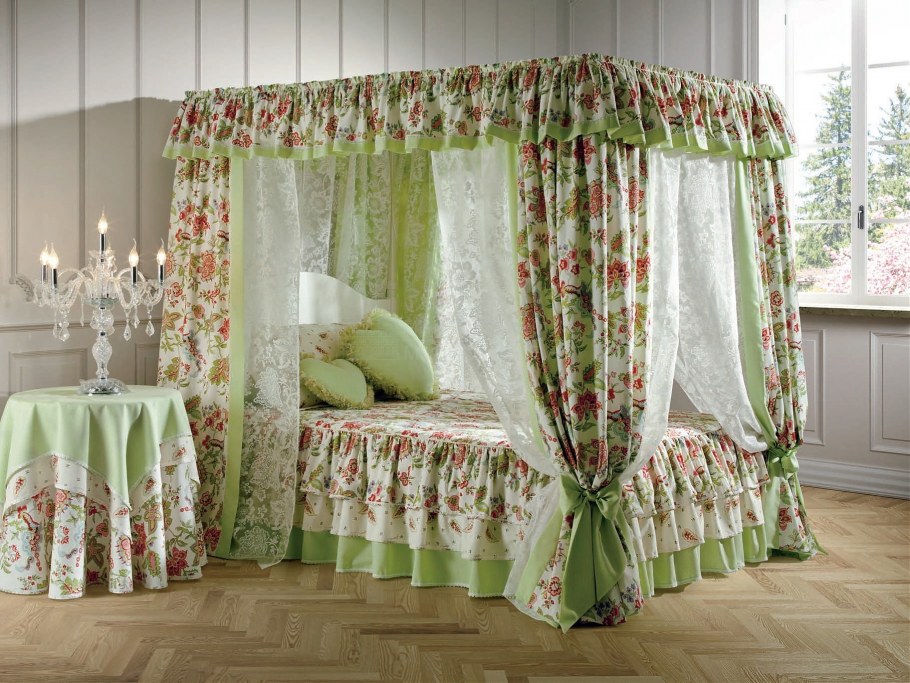 Кровать с балдахином в стиле Прованс