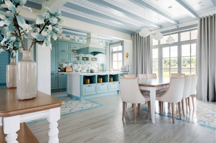 Столовая в средиземноморском стиле