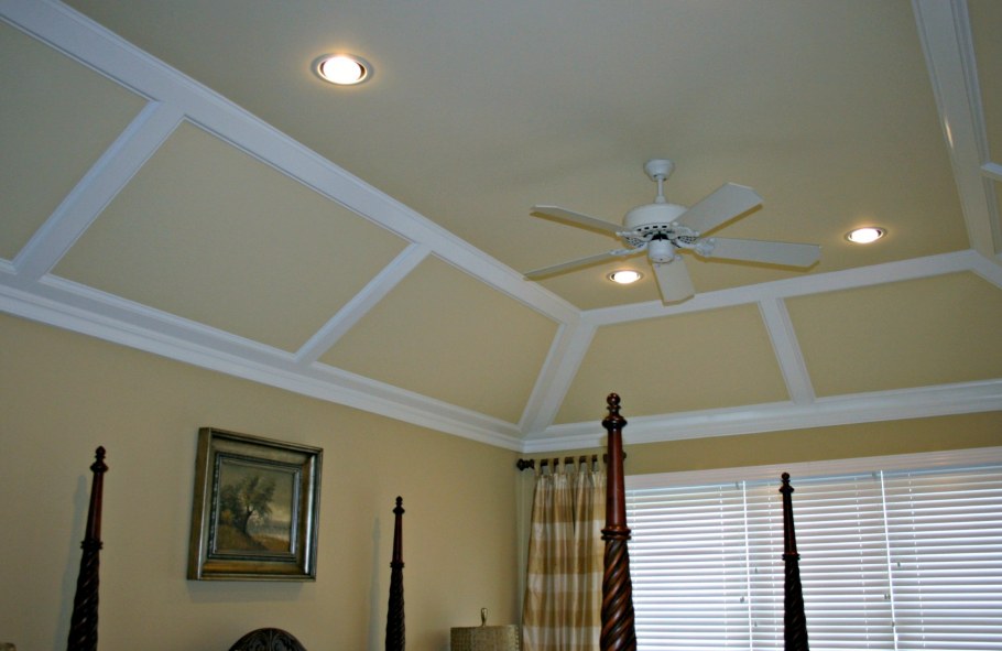 Покрашенный потолок