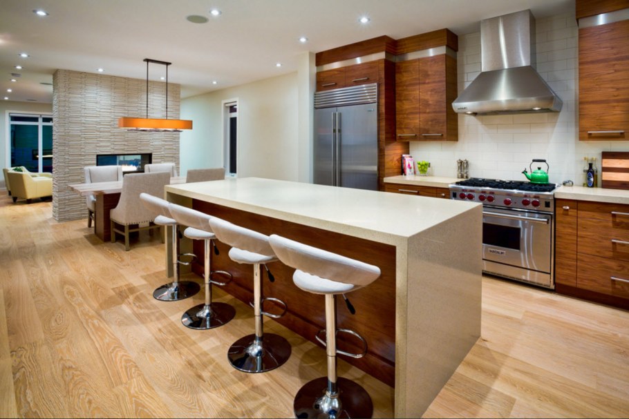 Дом с большой кухней планировка