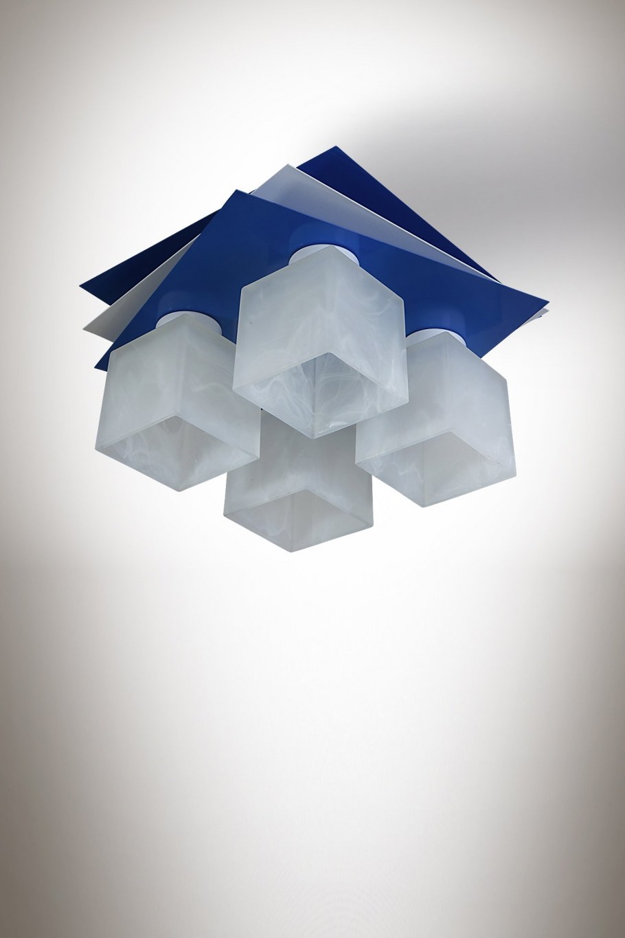 Люстра белая с синим