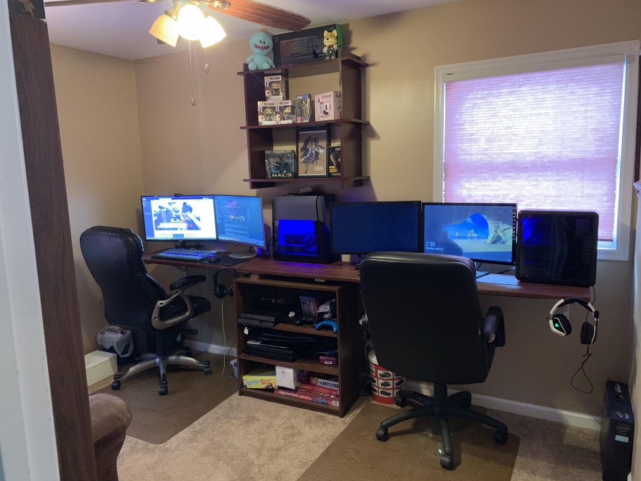 Компьютерная комната для двоих