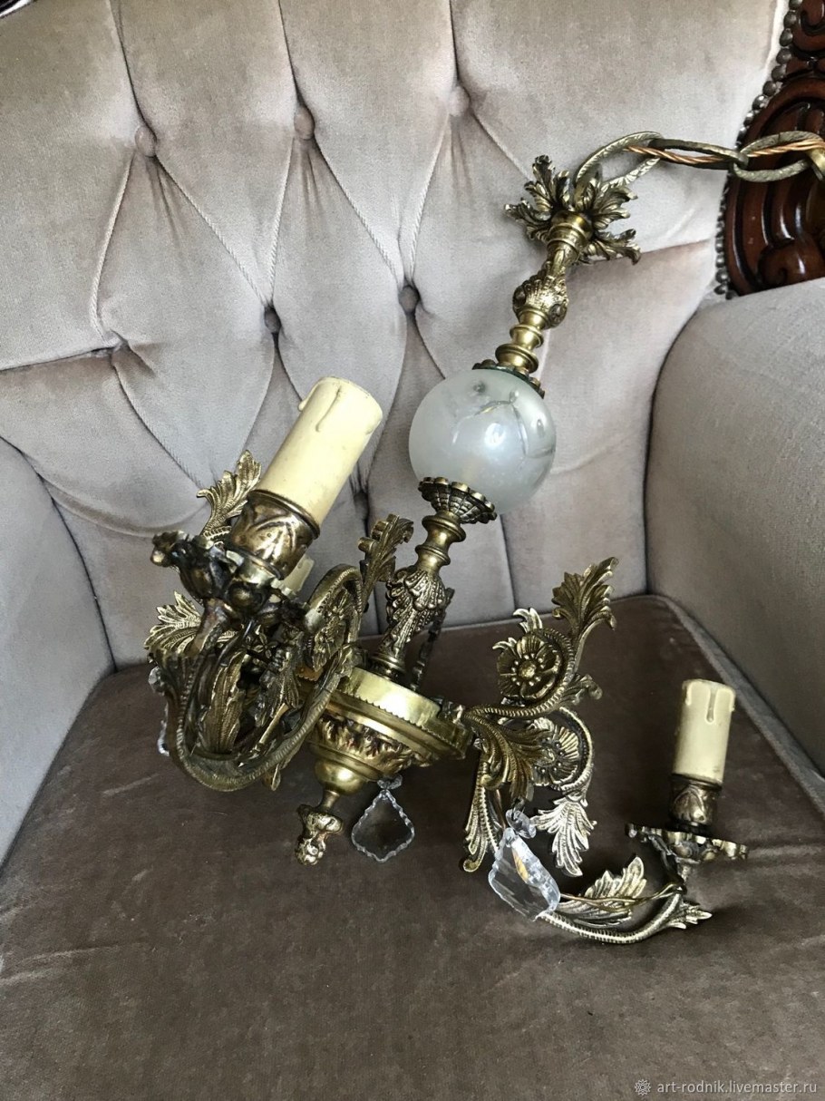 Люстры для зала