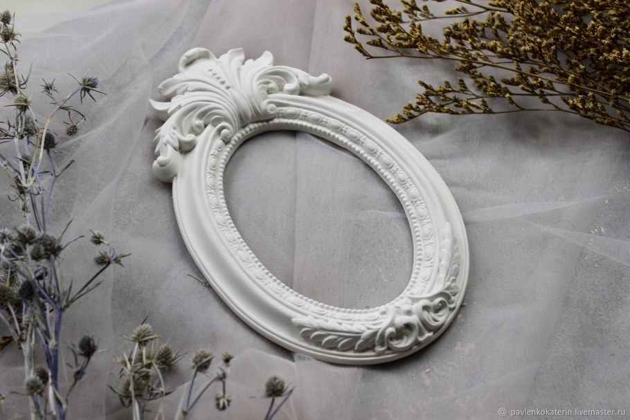 Овальная рама для зеркала