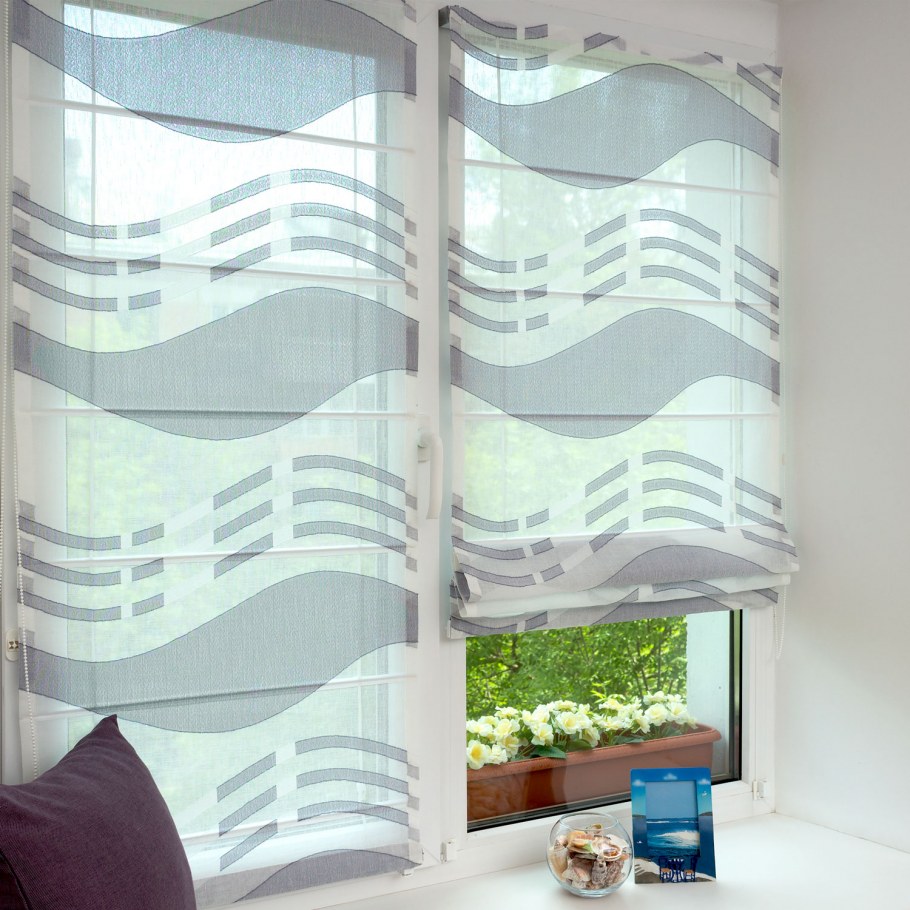 Римская штора из легкой ткани